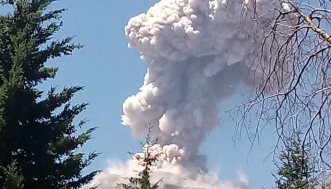 Se incrementa actividad de volcán Chillán