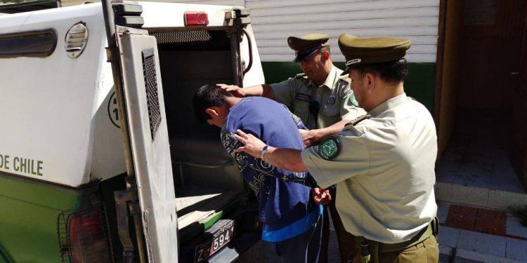 Detienen a menor por robo a parroquia y supermercado en San Nicolás