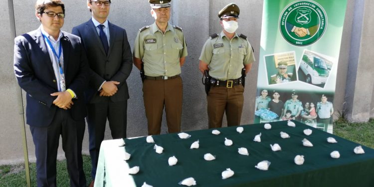 Detienen a dos sujetos e incautan cerca de 10 mil dosis de pasta base en población Vicente Pérez