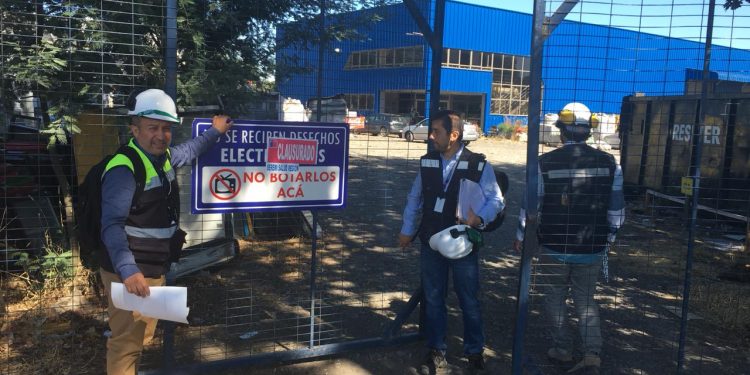 Clausuran empresa de reciclaje ubicada en sector Nebuco