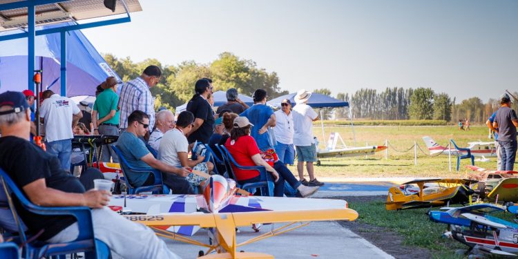 Festival de Aeromodelismo se toma la capital de Ñuble este fin de semana