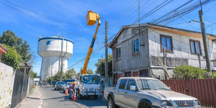 Vecinos de población Witker reciben 143 nuevas luminarias LED
