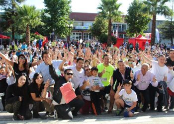Cicletada en Chillán y Corrida Color en San Carlos reunieron a más de mil personas