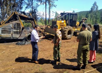 Fiscalía investiga incendio intencional a maquinaria forestal en Quirihue