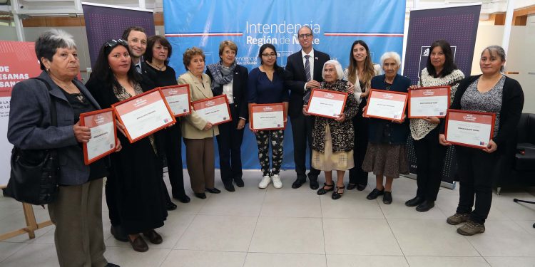 Artesanas de Ñuble reciben reconocimiento: Puesta en valor y salvaguardia de la artesanía