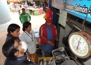 Intensifican fiscalización a comercialización de pescados y mariscos en vísperas de Semana Santa