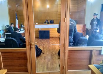 En prisión preventiva quedaron jóvenes asaltantes de Banco Estado en El Carmen