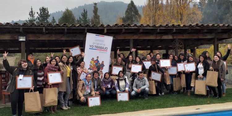 Programa “Yo Trabajo Jóvenes” de Fosis entregó más de $45 millones a usuarios de 5 comunas de Ñuble