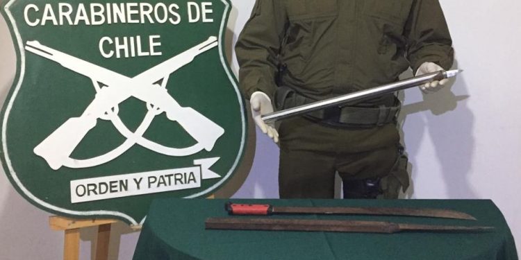 Coihueco: Detienen a cuatro sujetos por portar sables y estoques artesanales