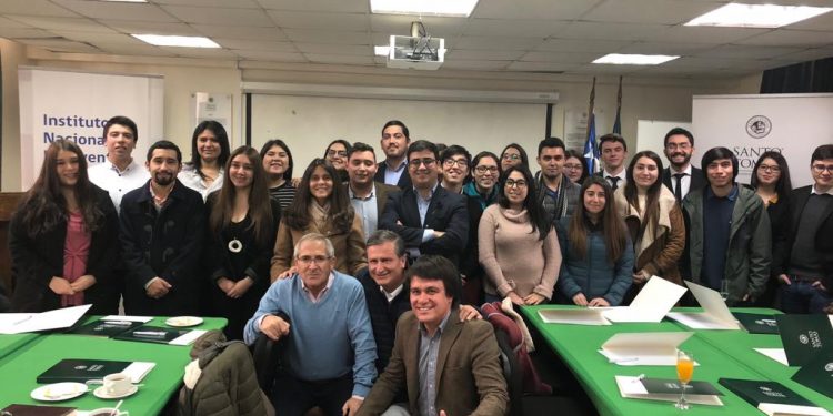 Segundo «Desayuno Público» de Injuv abordó inquietud de jóvenes de Ñuble en política convencional
