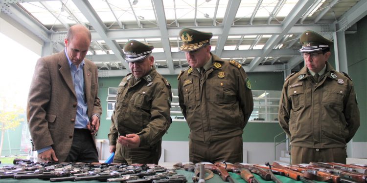 Ñuble: Aumenta entrega voluntaria de armas a Carabineros