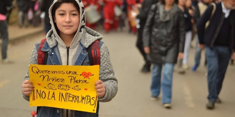 Chillanejos se sumarán a «Caminata por la Niñez Huellas de Ternura»