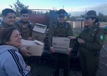 Entrega de alimentos y actividades recreativas realizó Carabineros en campamento «Puente Ñuble»