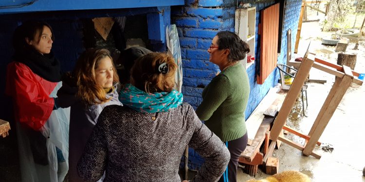 Entregan ayuda a 60 familias afectadas por la lluvia en Chillán