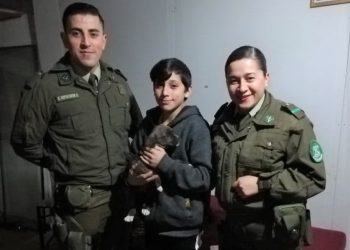 Carabineros premia esfuerzo de joven yungayino
