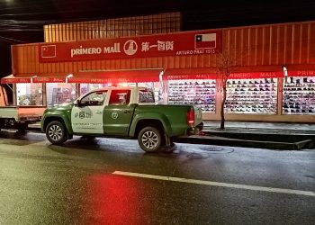 Coihueco: Detienen a sujeto que vestía ropa que había robado en mall chino