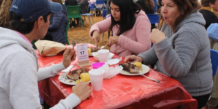 Más de tres mil personas celebraron Fiesta del Chancho de Campo en Quillón