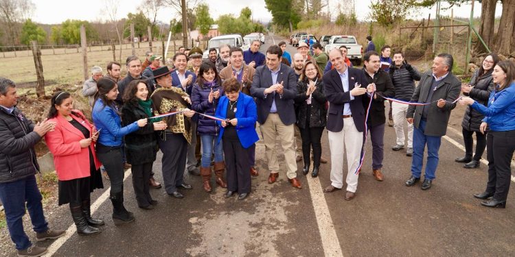 Pemuco: Inauguran tres kilómetros de pavimento en camino rural