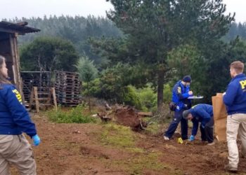 Ropa y documentos se suman a restos óseos encontrados en Quillón
