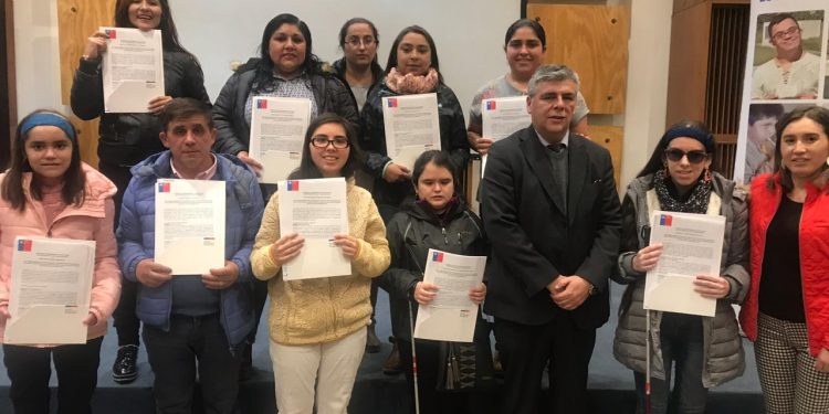 Entregan recursos por $57 millones a personas con discapacidad de Ñuble