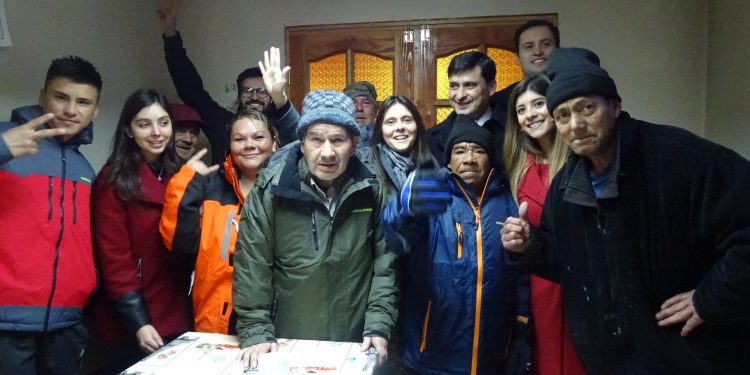 Entregan 50 kits de invierno para personas en situación de calle en Chillán