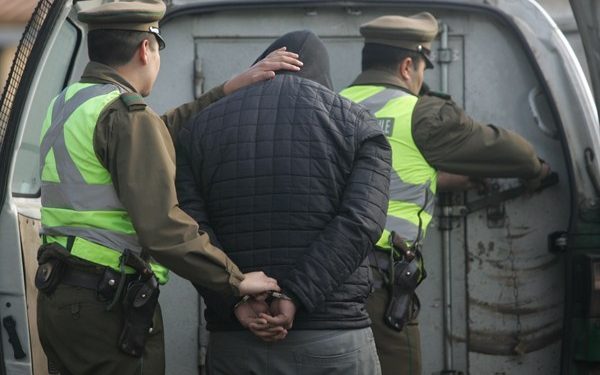 Intentaron robar en una casa y fueron detenidos cuando escapaban en motocicleta
