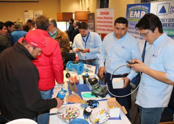 Más de 300 dirigentes reunió la primera Feria Regional de Proveedores de Sistemas de Agua Potable Rural