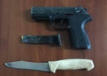 Detienen a sujeto con pistola y cuchillo carnicero en plaza La Victoria