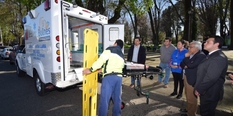 Cesfam de Santa Clara cuenta con ambulancia 4×4