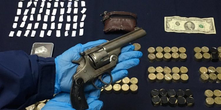 Detienen a tres personas e incautan más de mil dosis de droga en Chillán