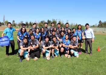 Más de 700 estudiantes de El Carmen participaron de la octava Feria de Promoción del Deporte