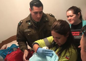 Carabineros de Tenencia Chillán Oriente ayudan a mujer a dar a luz en su hogar