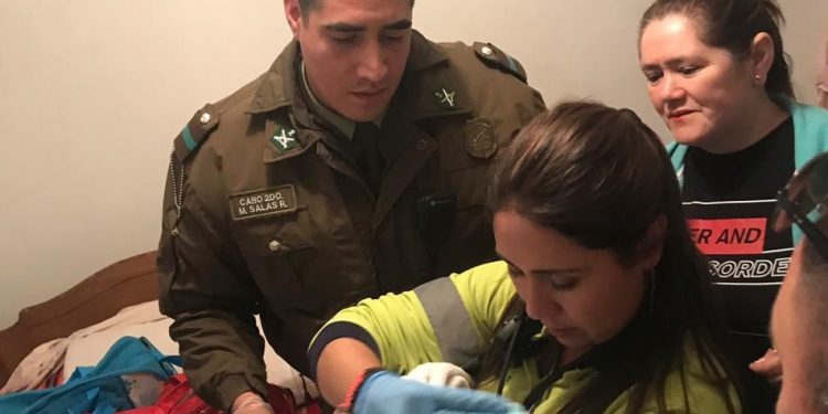 Carabineros de Tenencia Chillán Oriente ayudan a mujer a dar a luz en su hogar