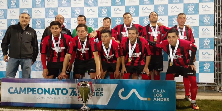Transportes Chávez de Chillán se coronó campeón en la fase local del torneo 7×7 de Caja Los Andes