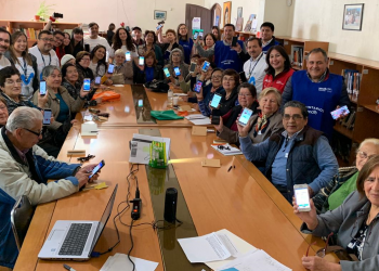 Capacitan a adultos mayores de Chillán y Chillán Viejo con el taller «Renacer Digital»