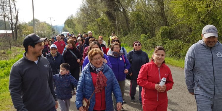 Más de 100 adultos mayores disfrutaron de caminata en Ñiquén