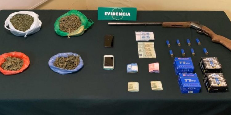 Detienen a clan familiar investigado por tráfico de drogas en Quirihue