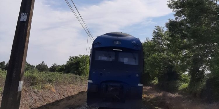 60 pasajeros de Tren Central debieron continuar viaje en bus a la altura de San Carlos
