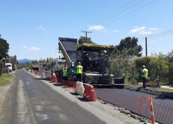 Realizan reparación de baches en ruta Huape- Quinchamalí