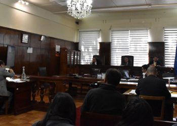 Corte sustituye prisión preventiva por arresto domiciliario a liceano imputado por porte de bombas molotov en Chillán