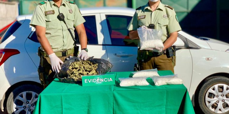 Ninquihue: Encuentran más de 45 mil dosis de pasta base y marihuana en auto abandonado