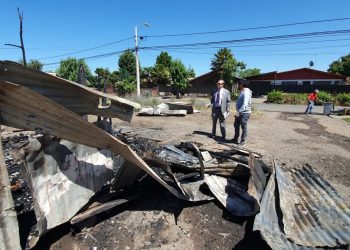 Fallece mujer quemada en incendio intencional en Chillán