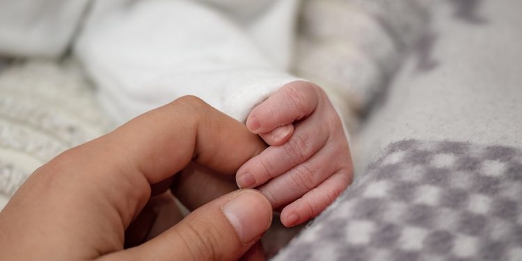 Investigan eventual infanticidio luego que mujer botara una guagua en un basurero en Chillán