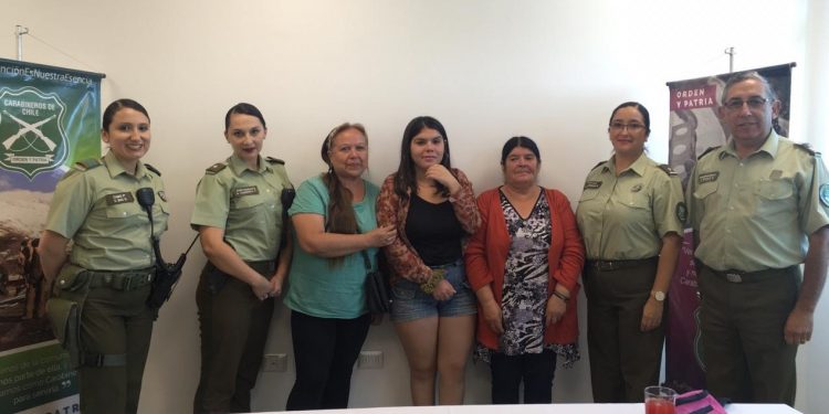 Chillán Viejo: Madre e hija se reencuentran tras 19 años de ausencia