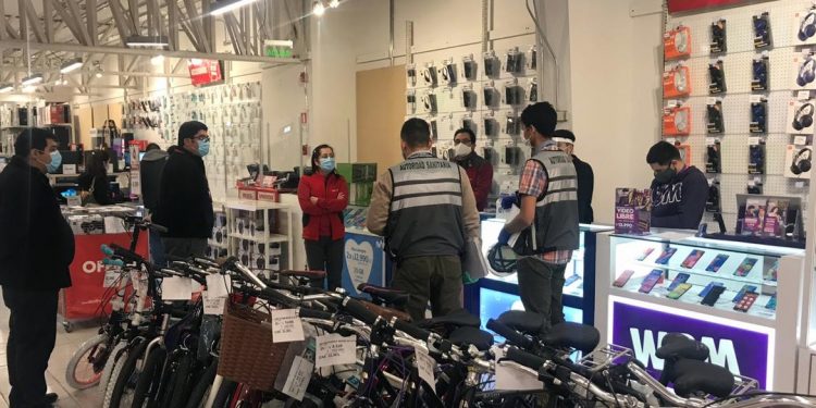 Detectan caso positivo de Covid-19 entre personal de Abcdin Chillán