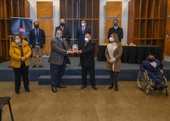 Reconocen labor de funcionario más antiguo de la Municipalidad de Chillán