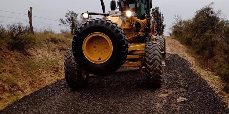 Realizan mejoras a más de 30 rutas del Itata dañadas tras las lluvias