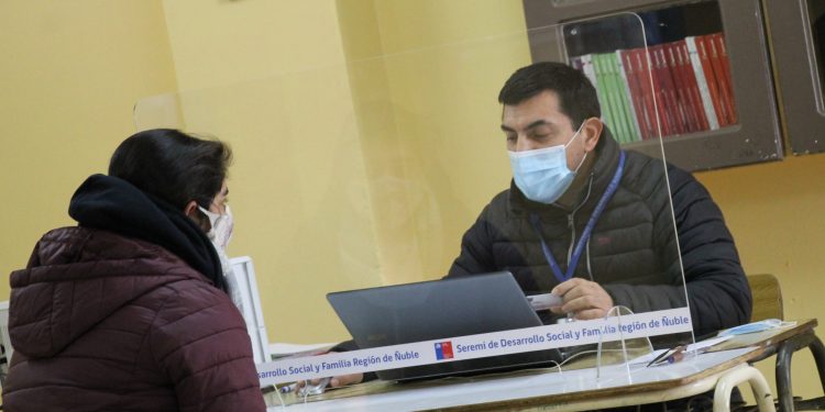 Vecinos de Confluencia y El Emboque podrán actualizar Ficha Social