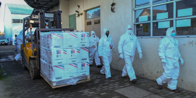 Comenzó segunda entrega en Chillán de 20 mil cajas de alimentos