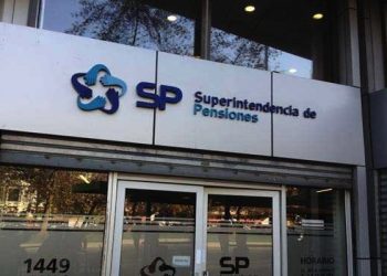 Ofician a 5 AFPs por cartas a afiliados por aprobación de proyecto de retiro de 10%